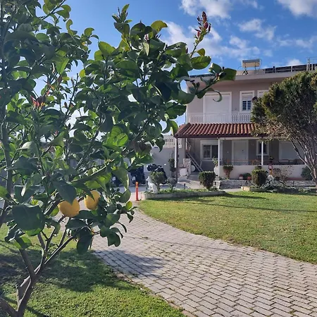 Isthmus Filoxenia Feriehus *