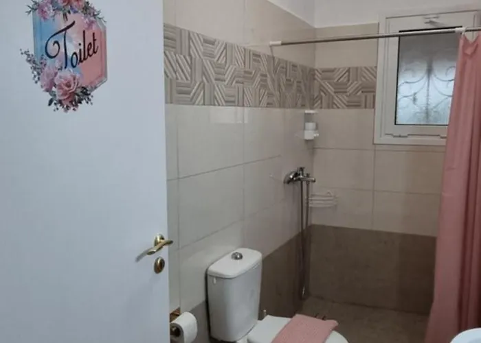 Isthmus Filoxenia Isthmia