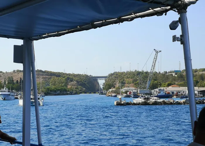 Isthmus Filoxenia * Íszthmia